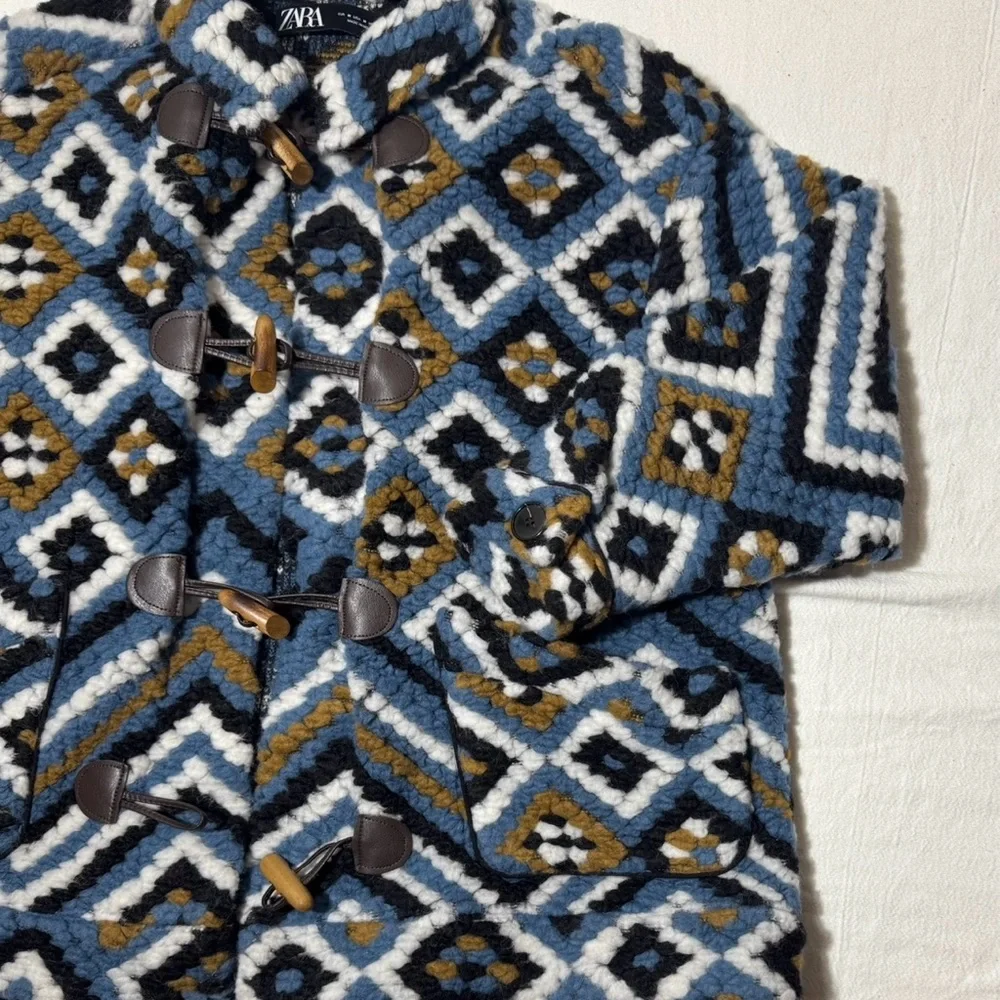 Zara Blue Black White Brown Geometric Toggle Teddy Coat - Picture 14 of 16